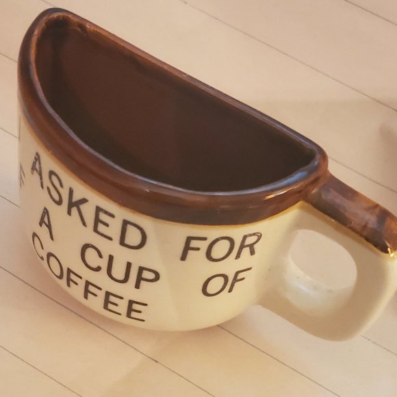 HARD ROCK CAFE JAMAICA SOUVENIR MUG "YOU ASKED FOR HALF OF CUP" - Picture 3 of 3